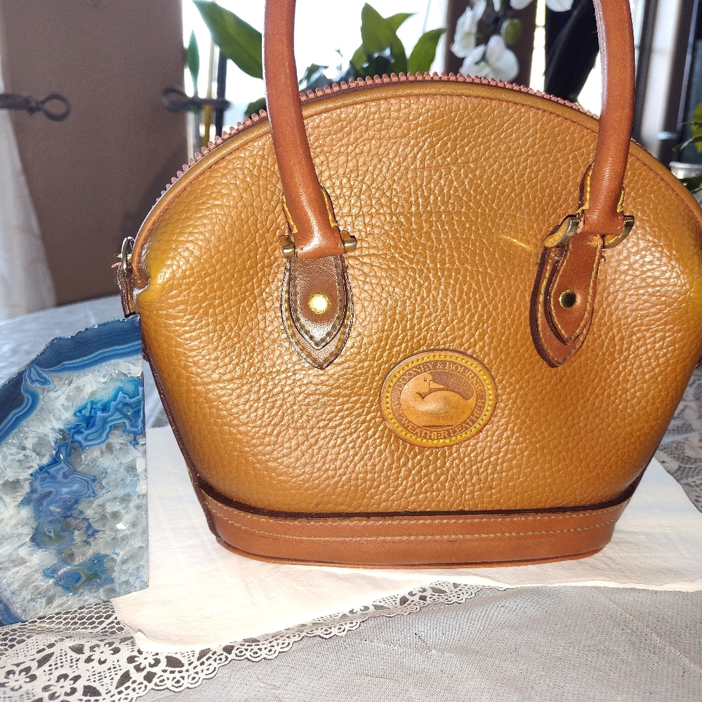 Vintage Dooney and Bourke handbag